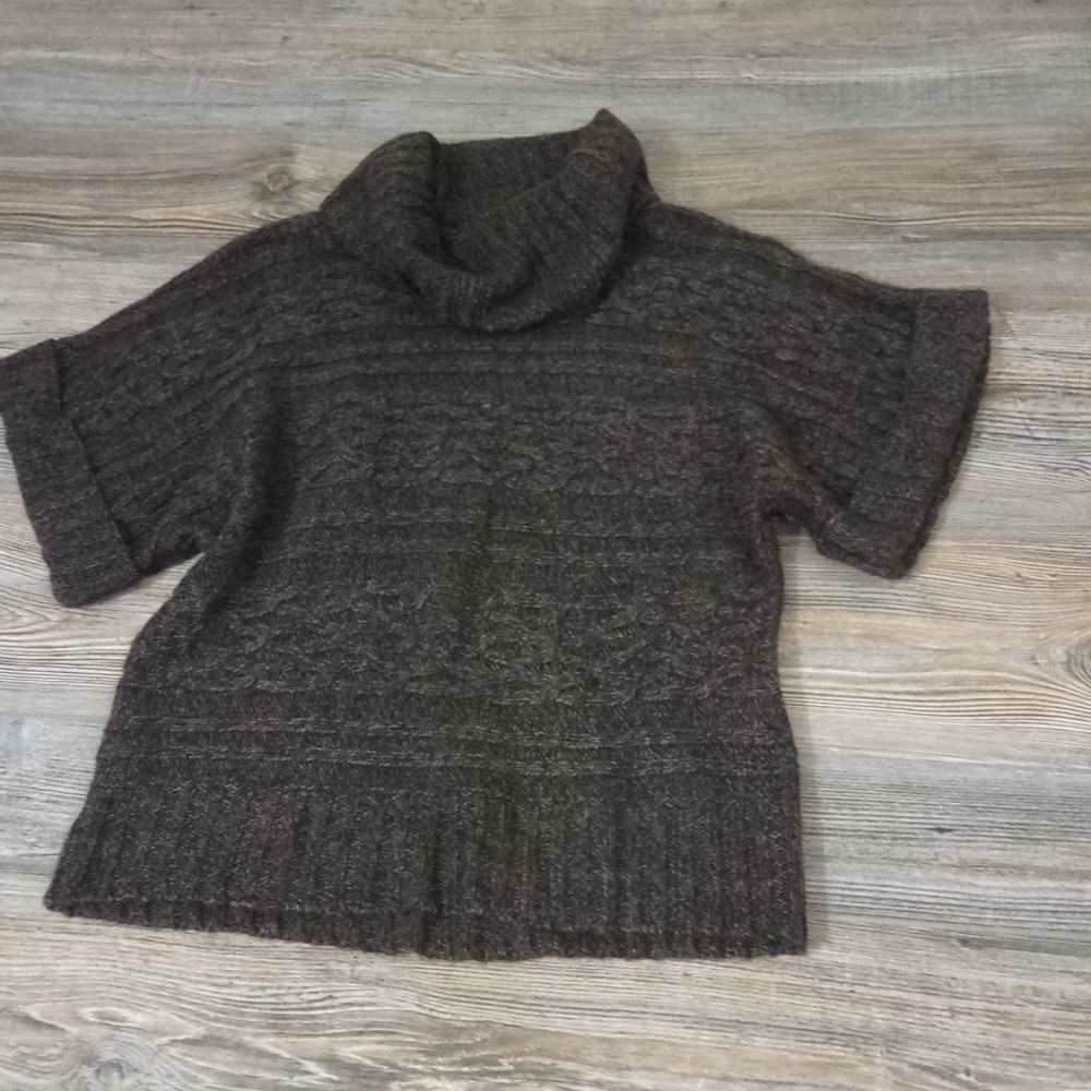 Braided Crochet Cable Knit Short Sleeve Sweater Top - Picture 3 of 12